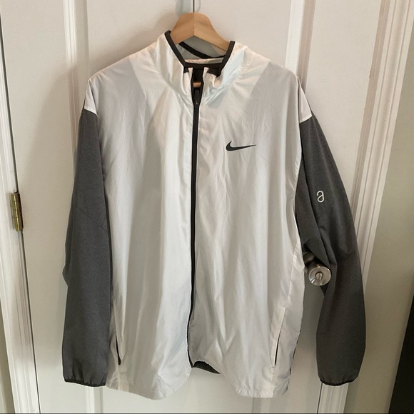 Nike Windbreaker - Picture 1 of 2